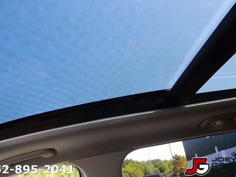 Certified 2025 Kia Sorento SX FWD image 32