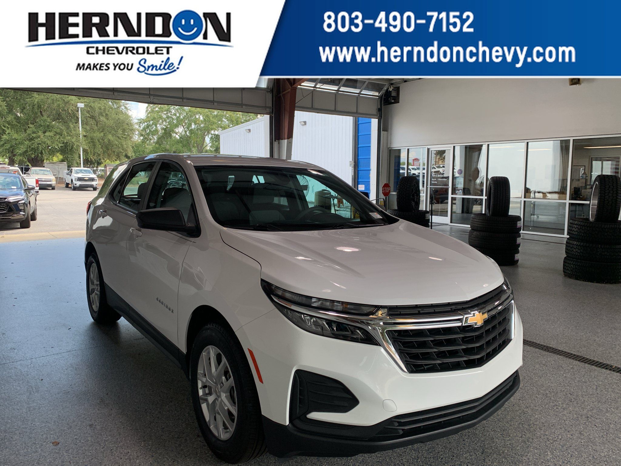 Used 2024 Chevrolet Equinox LS FWD image 1