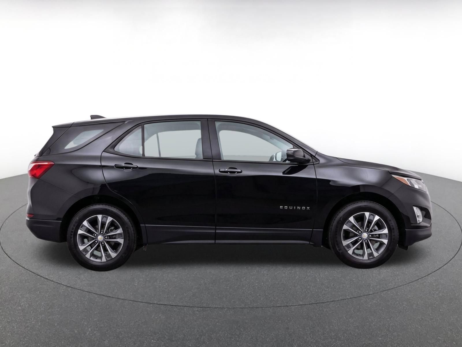 Used 2025 Chevrolet Equinox LT FWD image 9
