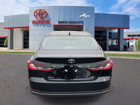 Used 2025 Toyota Camry LE image 9