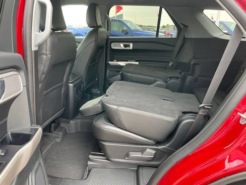 Used 2023 Ford Explorer XLT w/ Equipment Group 202A AWD/4WD image 49