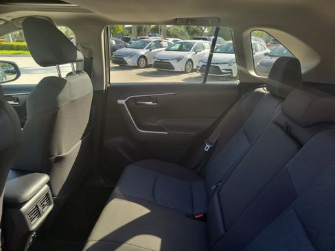 Certified 2025 Toyota RAV4 XLE w/ Convenience Package AWD/4WD image 15