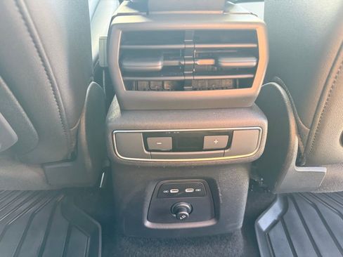 Used 2024 Audi Q4 e-tron Prestige w/ Black Optic Package image 17