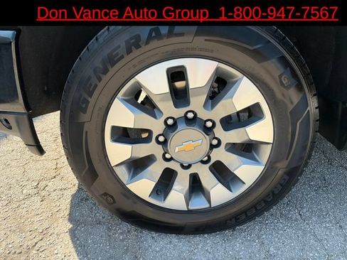 Used 2022 Chevrolet Silverado 2500 Custom w/ Custom Value Package AWD/4WD image 26