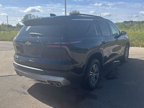 Used 2026 Chevrolet Traverse LT AWD/4WD image 5
