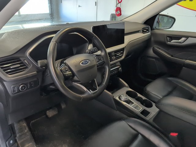 Used 2023 Ford Escape Platinum AWD/4WD image 10