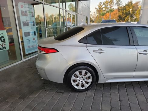 Used 2022 Toyota Corolla LE image 30