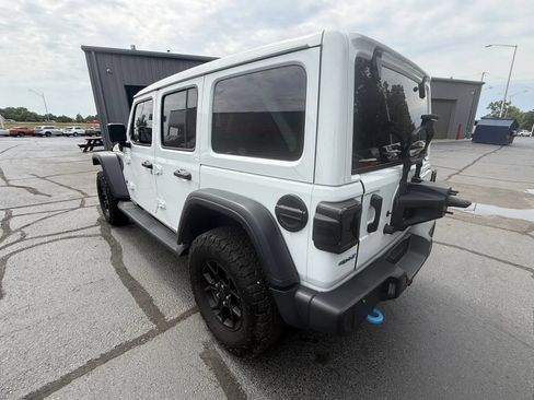 Used 2024 Jeep Wrangler Unlimited AWD/4WD image 2