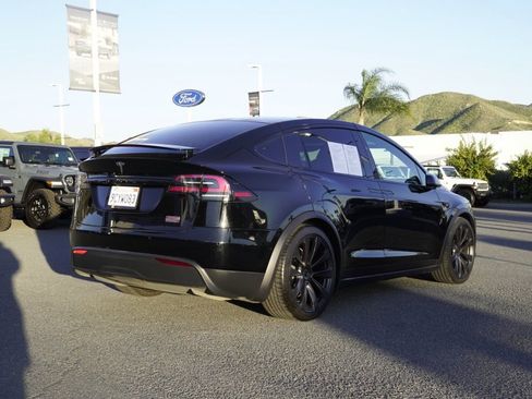 Used 2022 Tesla Model X Plaid image 4