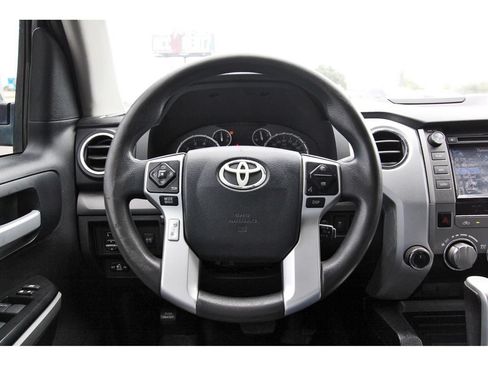 Used 2015 Toyota Tundra SR5 w/ SR5 Upgrade Package AWD/4WD image 12