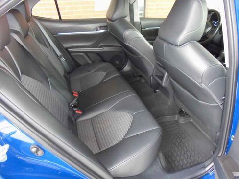 Used 2023 Toyota Camry SE w/ Convenience Package image 10