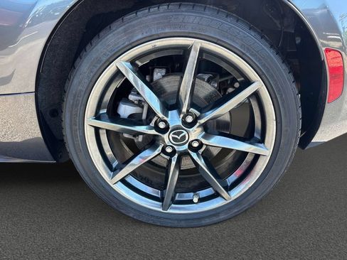 Used 2019 MAZDA MX-5 Miata RF Grand Touring RWD image 15