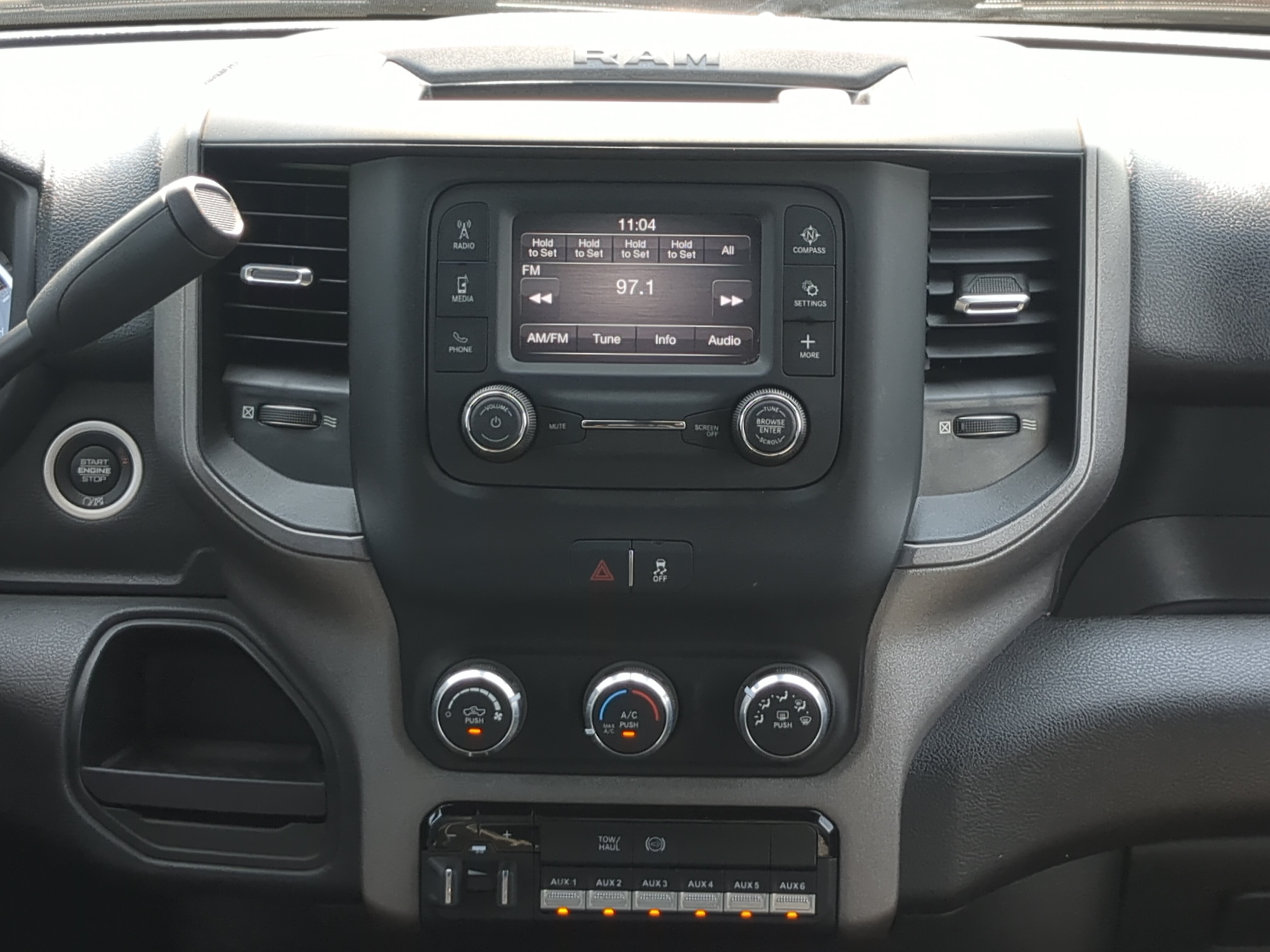 Used 2022 RAM 5500 Tradesman w/ Chrome Appearance Group RWD image 16