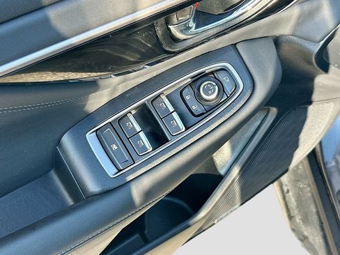 Used 2024 Subaru Outback Touring XT AWD/4WD image 18