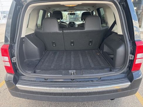Used 2016 Jeep Patriot High Altitude AWD/4WD image 14