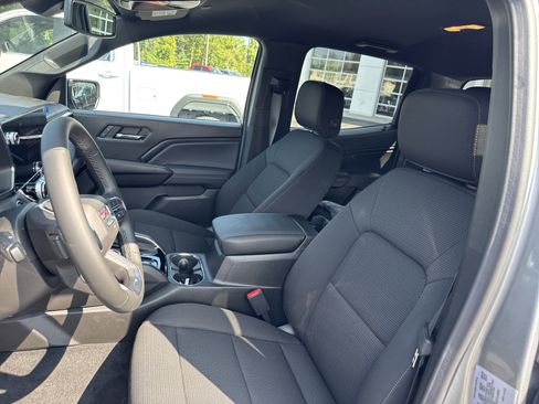 New 2026 GMC Canyon Elevation w/ Convenience Package image 11