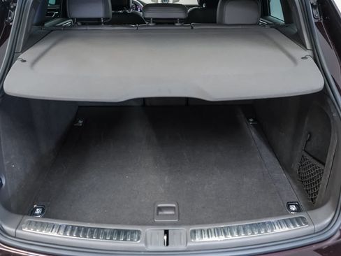 Certified 2024 Porsche Macan AWD/4WD image 29
