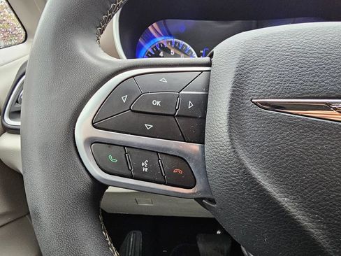 Used 2024 Chrysler Voyager LX FWD image 19