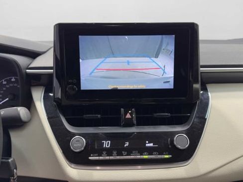 Used 2023 Toyota Corolla LE FWD image 30