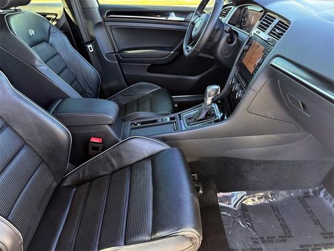 Used 2019 Volkswagen Golf R DCC & Navigation 4Motion image 11