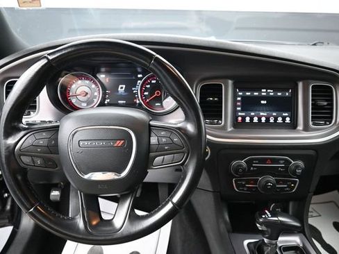 Used 2022 Dodge Charger SXT RWD image 22