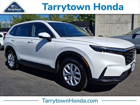 Used 2023 Honda CR-V LX image 1
