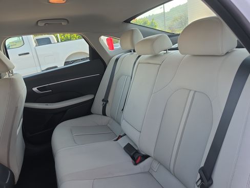 Used 2025 Hyundai Sonata SEL FWD image 14