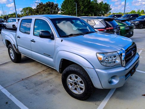 Used 2009 Toyota Tacoma PreRunner RWD image 1