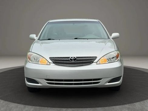 Used 2004 Toyota Camry LE FWD image 2