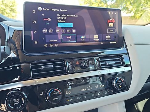 New 2026 Nissan Pathfinder SL FWD image 19