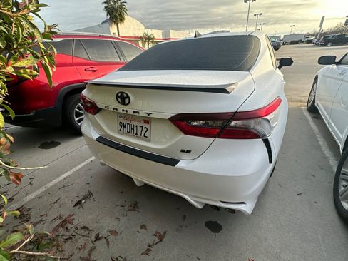 Used 2024 Toyota Camry SE image 4