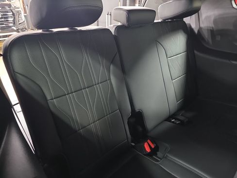 New 2026 Buick Enclave Avenir w/ Super Cruise Package AWD/4WD image 12