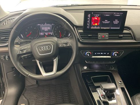 Used 2023 Audi Q5 Premium w/ Convenience Package image 13