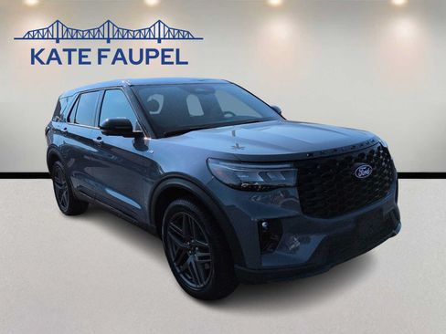 New 2027 Ford Explorer ST-Line w/ Premium Package AWD/4WD image 1