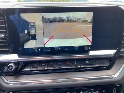 Used 2023 GMC Sierra 1500 SLT image 17