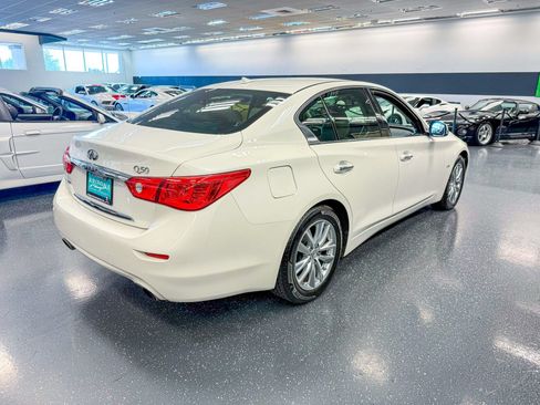 Used 2016 INFINITI Q50 Premium AWD/4WD image 4
