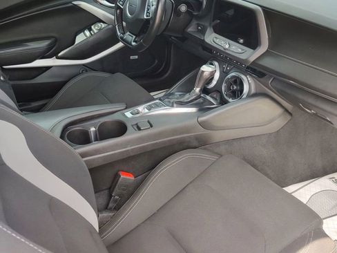 Used 2022 Chevrolet Camaro LT w/ Technology Package image 20