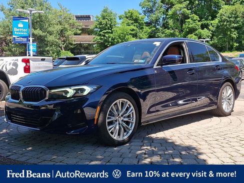 Used 2024 BMW 330i xDrive Sedan w/ Premium Package AWD/4WD image 3