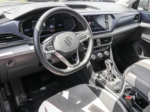 Certified 2023 Volkswagen Taos SE AWD/4WD image 5