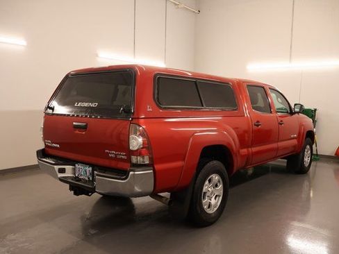 Used 2015 Toyota Tacoma PreRunner image 2