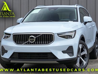 Used 2025 Volvo XC40 B5 Core w/ Climate Package