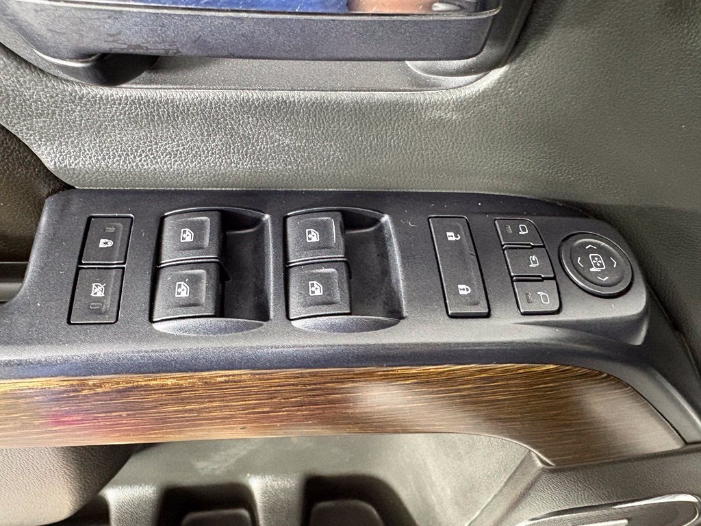 Used 2017 GMC Sierra 1500 Denali AWD/4WD image 18