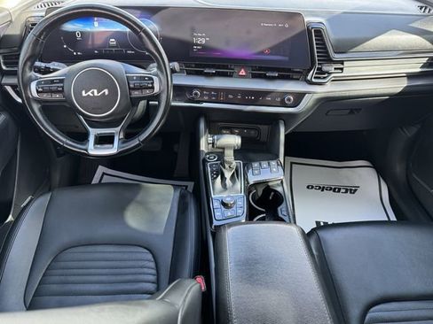 Used 2024 Kia Sportage SX image 9