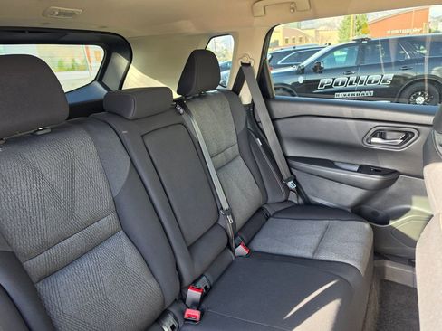 Used 2025 Nissan Rogue SV image 14