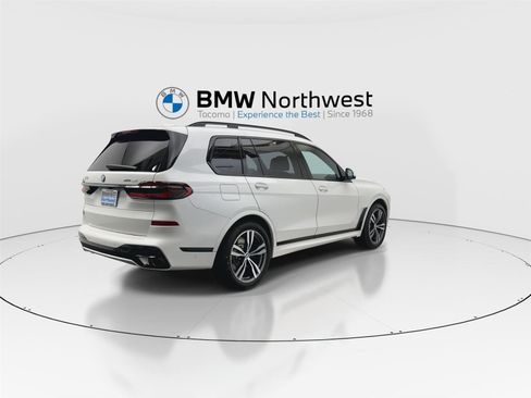 New 2026 BMW X7 xDrive40i w/ M Sport Package image 3