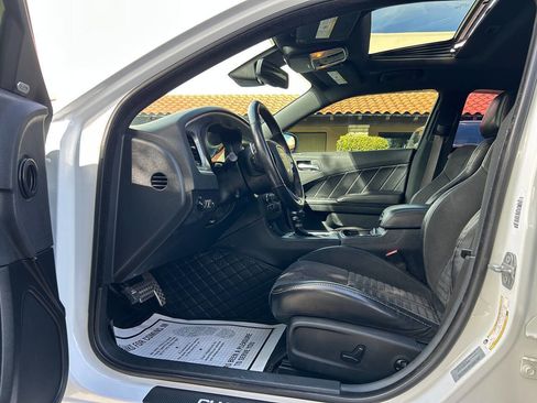 Used 2017 Dodge Charger R/T image 11