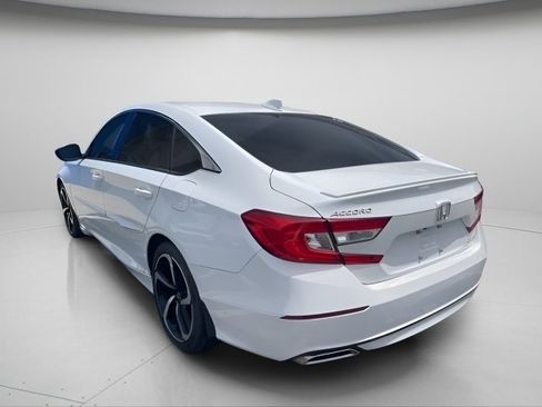 Used 2018 Honda Accord Sport image 15