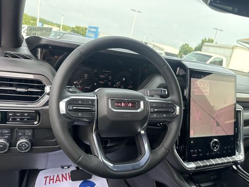 Used 2025 GMC Yukon XL Elevation w/ LPO, Get Active Package AWD/4WD image 16