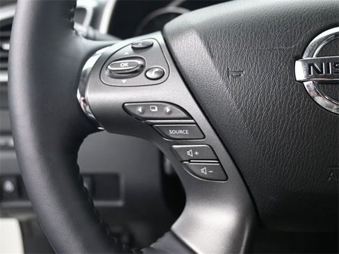 Used 2020 Nissan Murano Platinum image 16