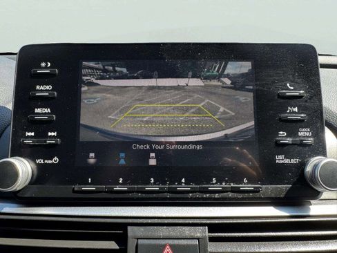 Used 2019 Honda Accord LX image 29